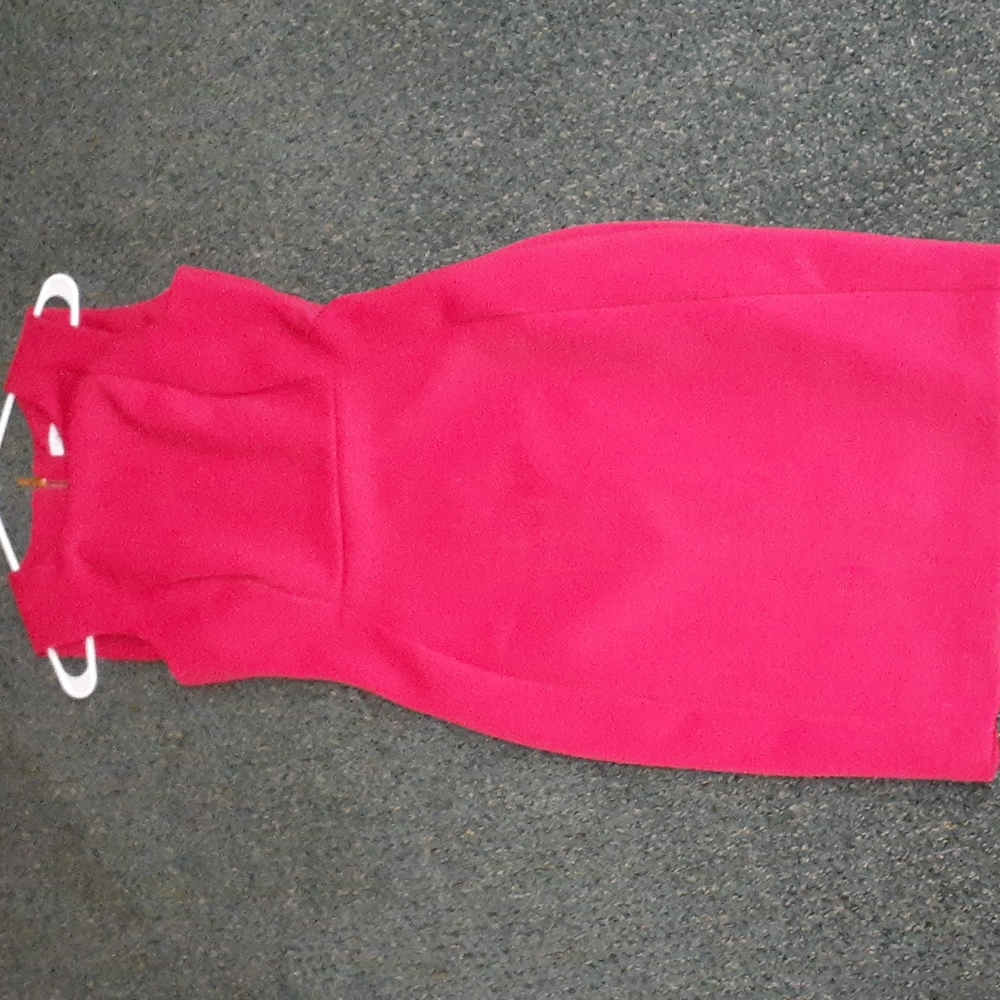 EUC Figure Flattering Calvin Klein Knee Length Dress